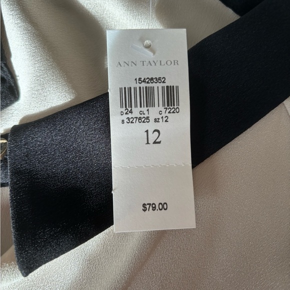 Ann Taylor NWT long sleeve dress shirt size 12 - Picture 6 of 8